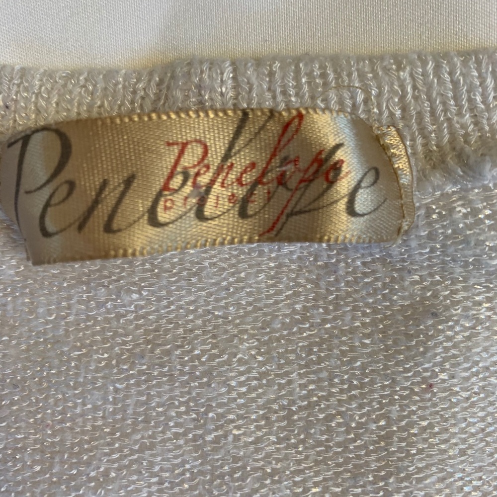 Penelope cat sweater size medium - Picture 4 of 6